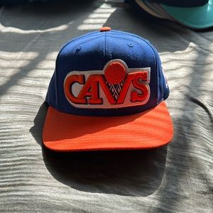 Mitchell & Ness Cavs Throwback Snapback, Adjustable, Like New